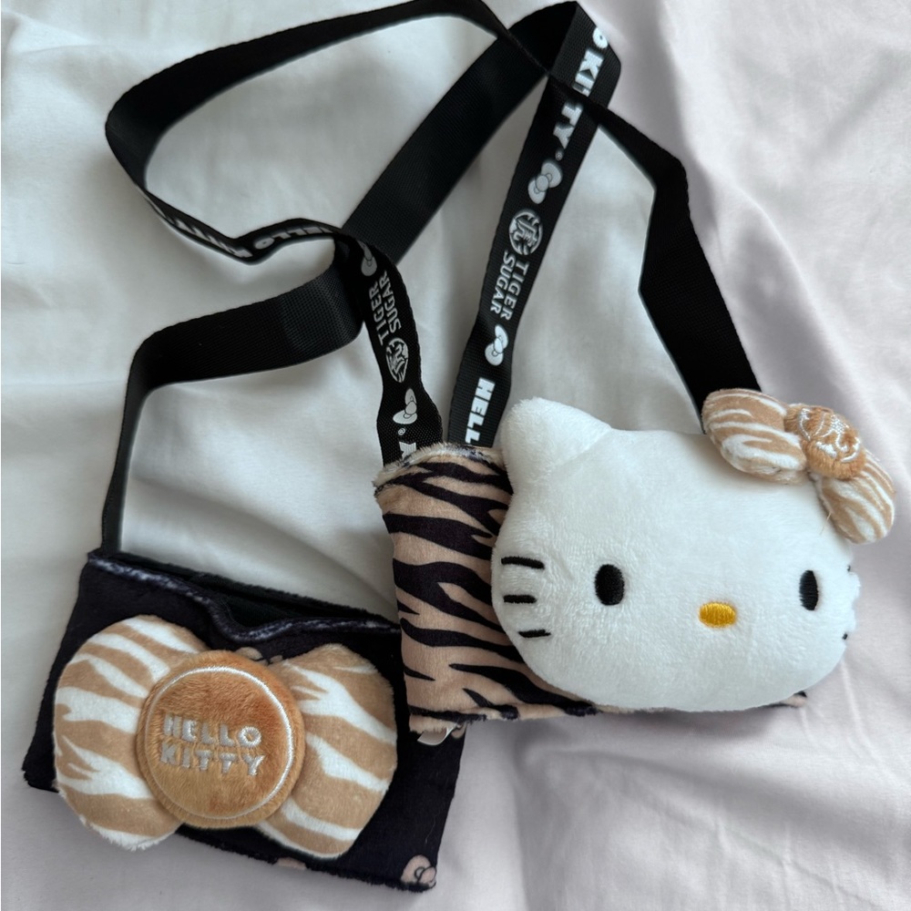 Tiger Sugar x Hello Kitty Cup Holder